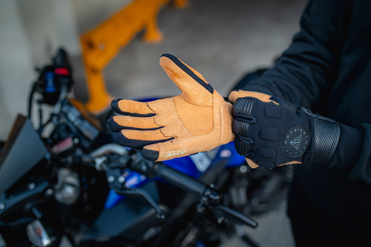 Raider Black/Tan Motorcycle Gloves | Biker Gloves South Africa – SGI