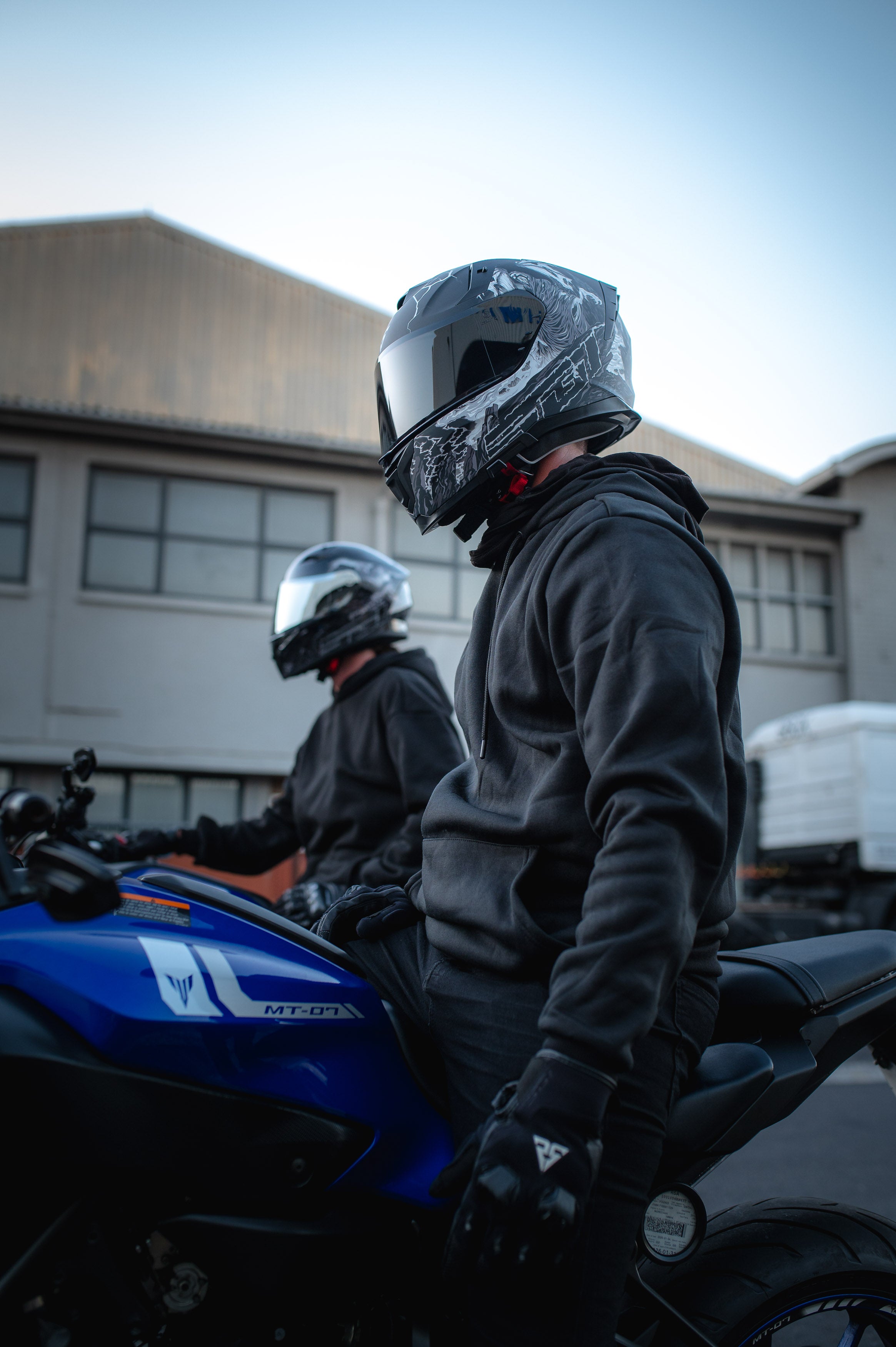 sgi-rival-magma-grey-motorcycle-helmet