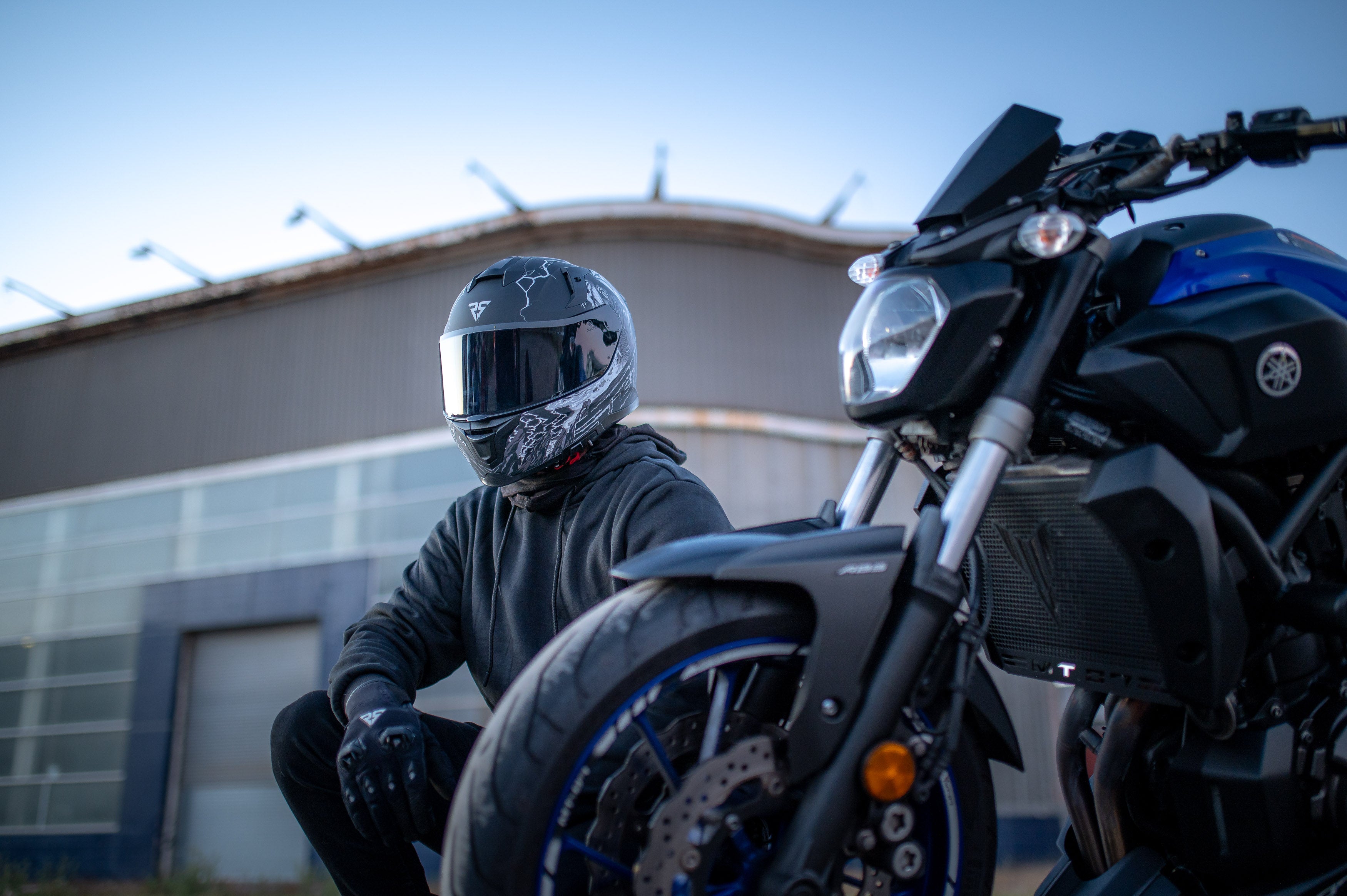 sgi-rival-magma-grey-motorcycle-helmet