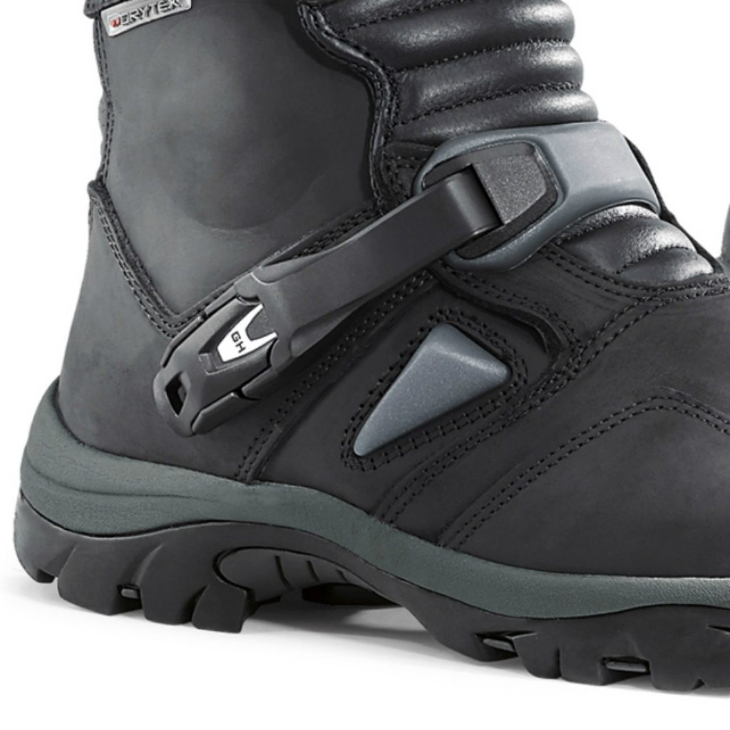 forma-adventure-low-black-motorcycle-boots