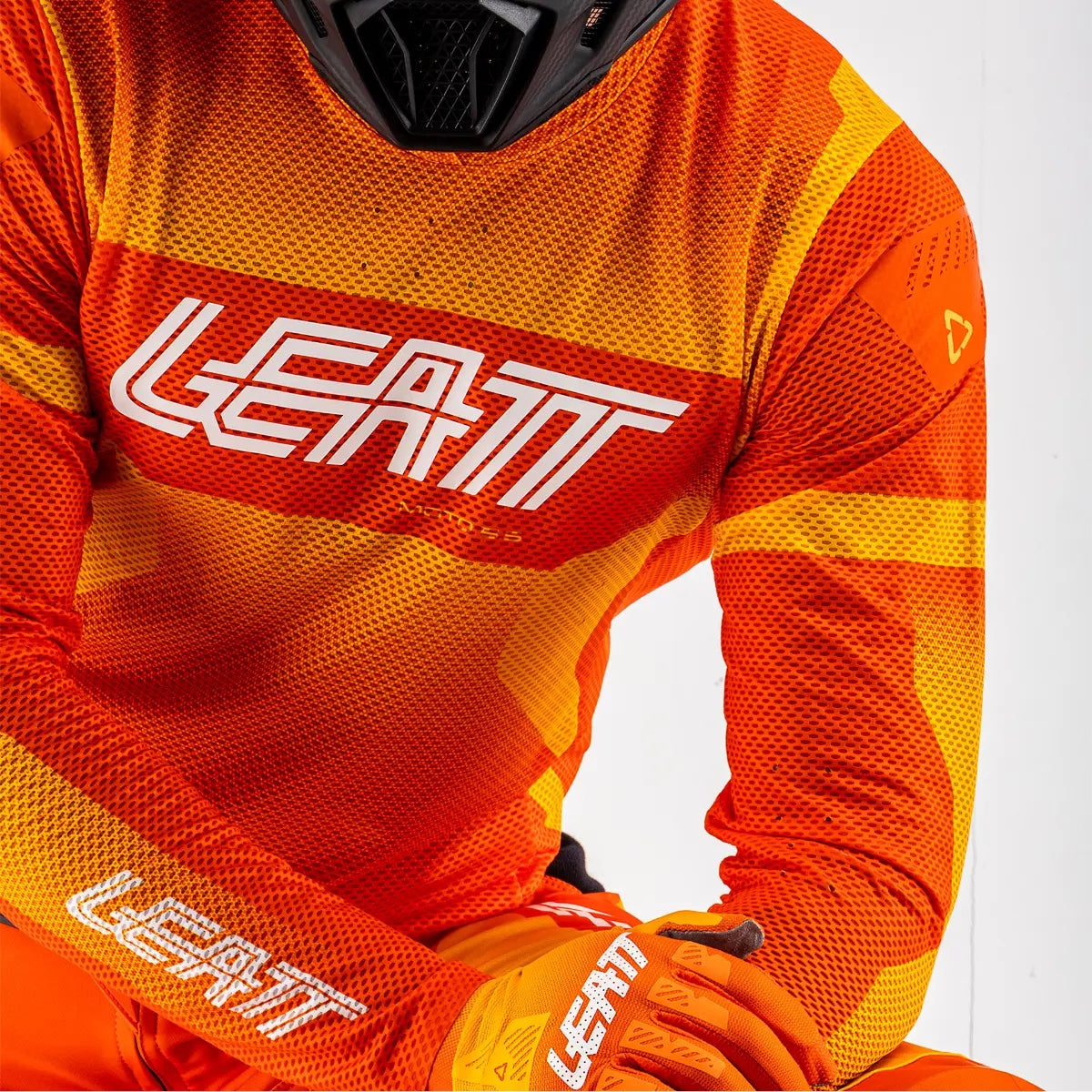 leatt-moto-5-5-ultraweld-flame-motocross-jersey