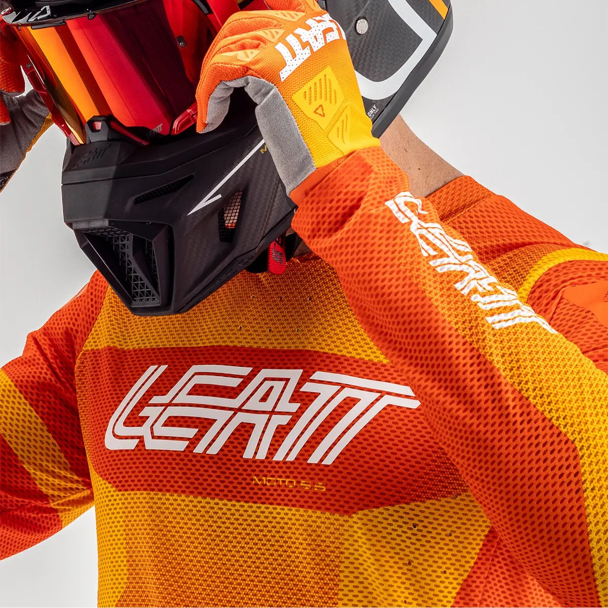 leatt-moto-5-5-ultraweld-flame-motocross-jersey