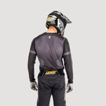leatt-moto-5-5-ultraweld-stealth-motocross-jersey